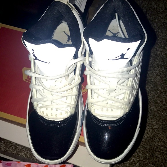 - SOLD SOLD Jordan’s super cute - LIKE NEW🖤🖤🖤🖤 - Picture 3 of 6